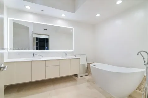 16500 Collins Avenue Sunny Isles Beach FL 33160