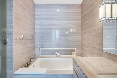 18975 E Collins Avenue Sunny Isles Beach FL 33160