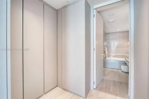 18975 E Collins Avenue Sunny Isles Beach FL 33160