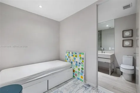 18975 E Collins Avenue Sunny Isles Beach FL 33160