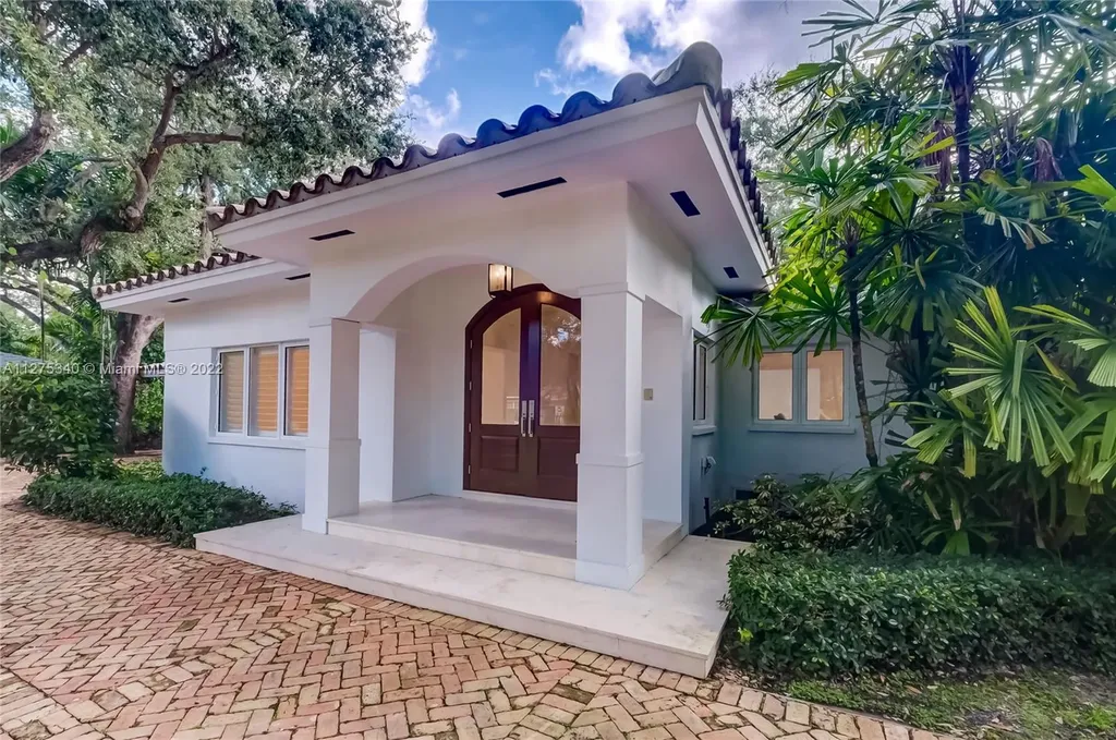 6925 Tordera Street Coral Gables FL 33146