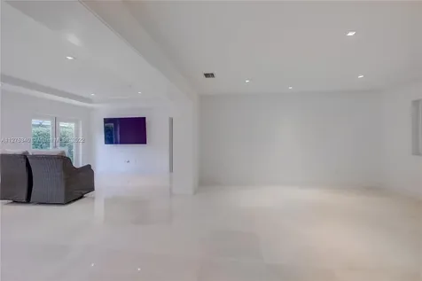 6925 Tordera Street Coral Gables FL 33146