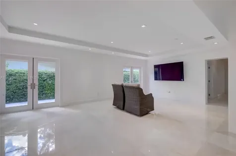 6925 Tordera Street Coral Gables FL 33146