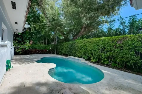 6925 Tordera Street Coral Gables FL 33146