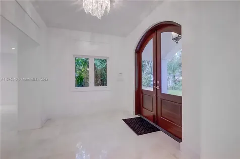 6925 Tordera Street Coral Gables FL 33146