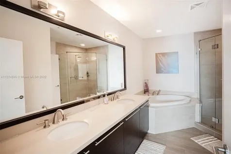 7928 East Drive North Bay Village FL 33141