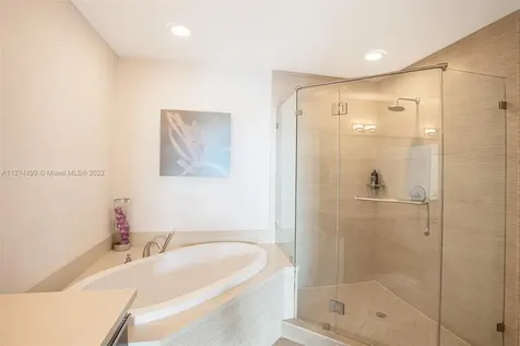 7928 East Drive North Bay Village FL 33141