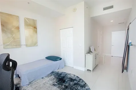7928 East Drive North Bay Village FL 33141