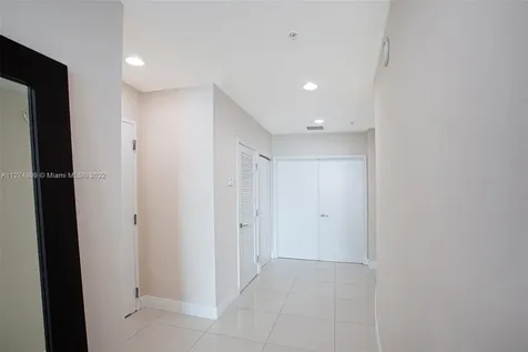 7928 East Drive North Bay Village FL 33141