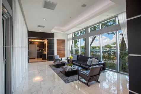 7928 East Drive North Bay Village FL 33141