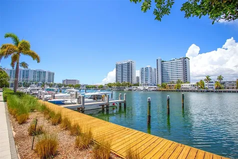 7928 East Drive North Bay Village FL 33141