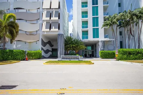 7928 East Drive North Bay Village FL 33141