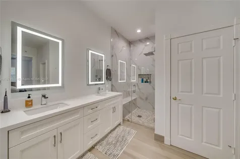 4023 W Lake Estates Drive Davie FL 33328