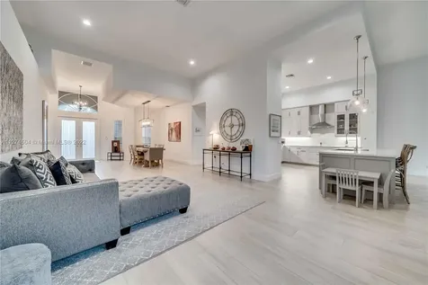 4023 W Lake Estates Drive Davie FL 33328