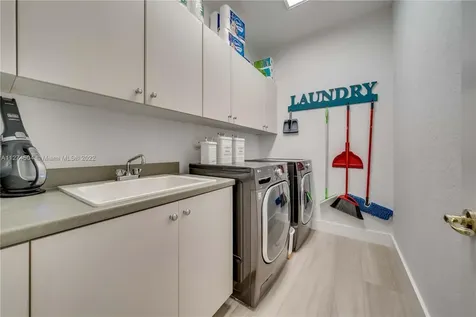 4023 W Lake Estates Drive Davie FL 33328