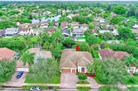4023 W Lake Estates Drive Davie FL 33328