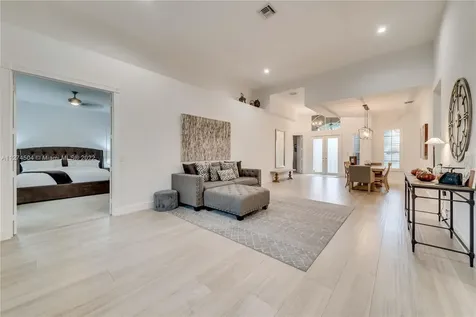 4023 W Lake Estates Drive Davie FL 33328