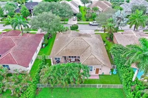 4023 W Lake Estates Drive Davie FL 33328