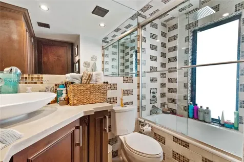16242 NW 79th Avenue Miami Lakes FL 33016