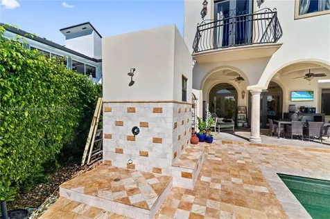 16242 NW 79th Avenue Miami Lakes FL 33016