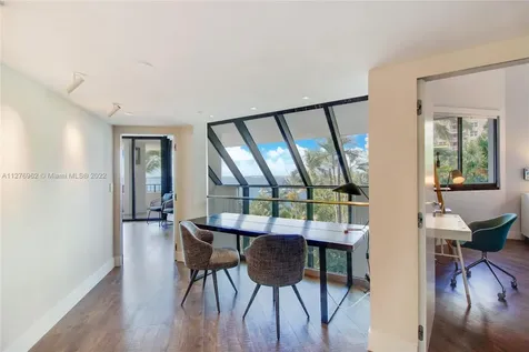 520 Brickell Key Drive Miami FL 33131