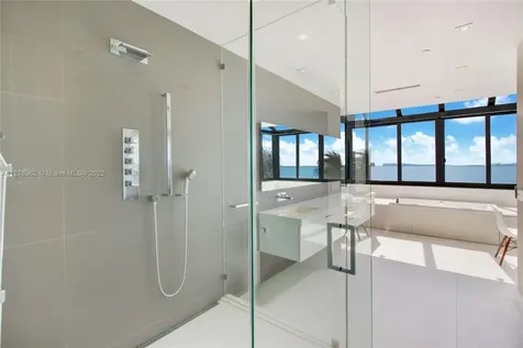 520 Brickell Key Drive Miami FL 33131