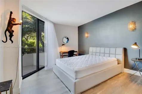 520 Brickell Key Drive Miami FL 33131