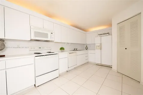 525 Racquet Club Road Weston FL 33326