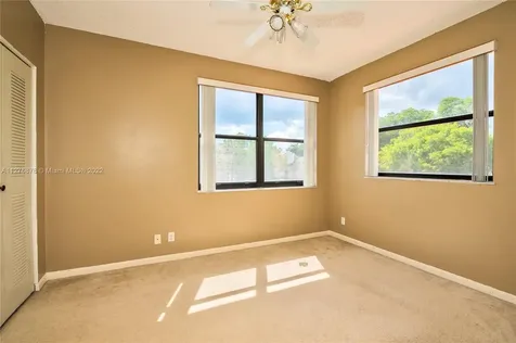 525 Racquet Club Road Weston FL 33326