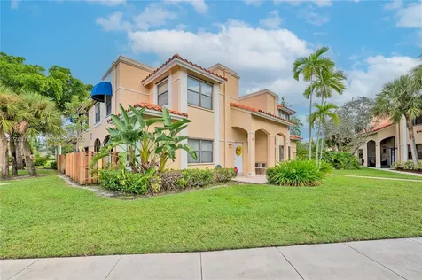 525 Racquet Club Road Weston FL 33326