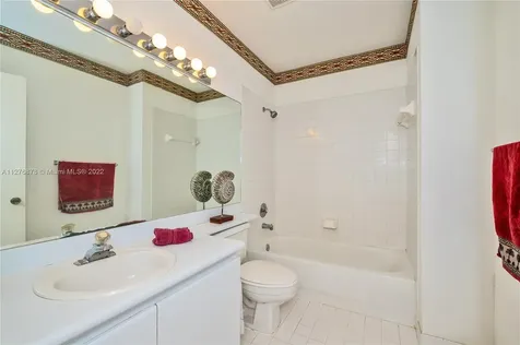 525 Racquet Club Road Weston FL 33326