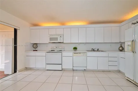 525 Racquet Club Road Weston FL 33326