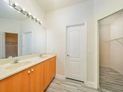 10318 SW 224th Terrace Cutler Bay FL 33190