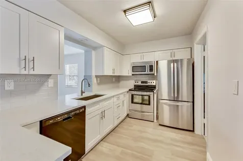 7421 NW 70th Avenue Tamarac FL 33321