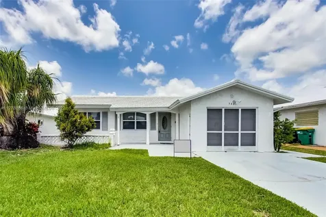7421 NW 70th Avenue Tamarac FL 33321