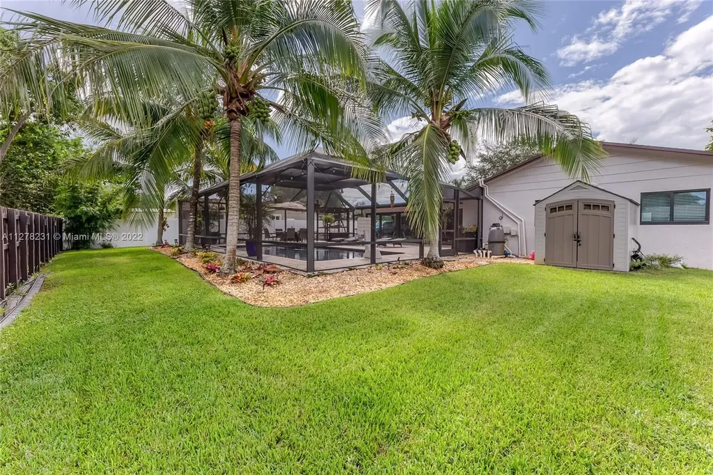 1100 SW 70th Avenue Plantation FL 33317