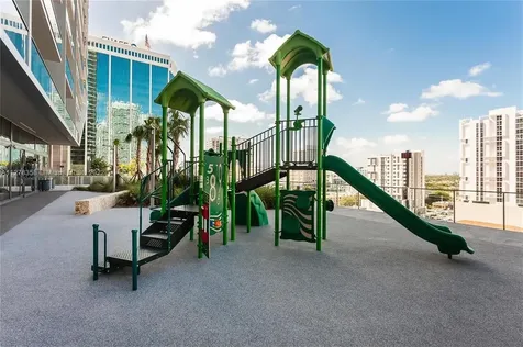 88 SW 7th Street Miami FL 33130