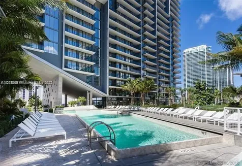 88 SW 7th Street Miami FL 33130