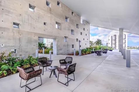 88 SW 7th Street Miami FL 33130