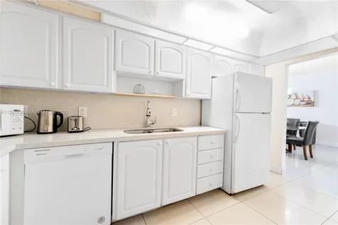 3901 S Ocean Drive Hollywood FL 33019