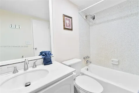 3901 S Ocean Drive Hollywood FL 33019
