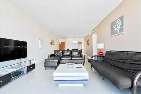 3901 S Ocean Drive Hollywood FL 33019