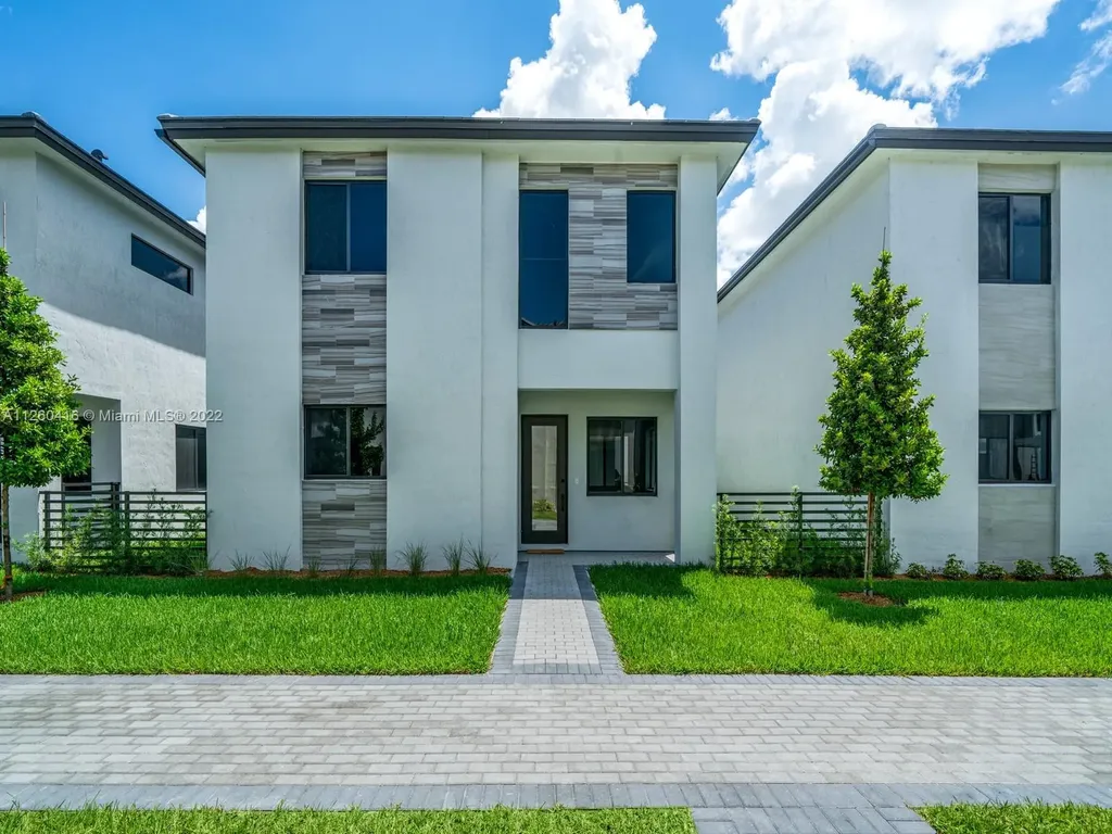 4316 NW 80th Court Doral FL 33166