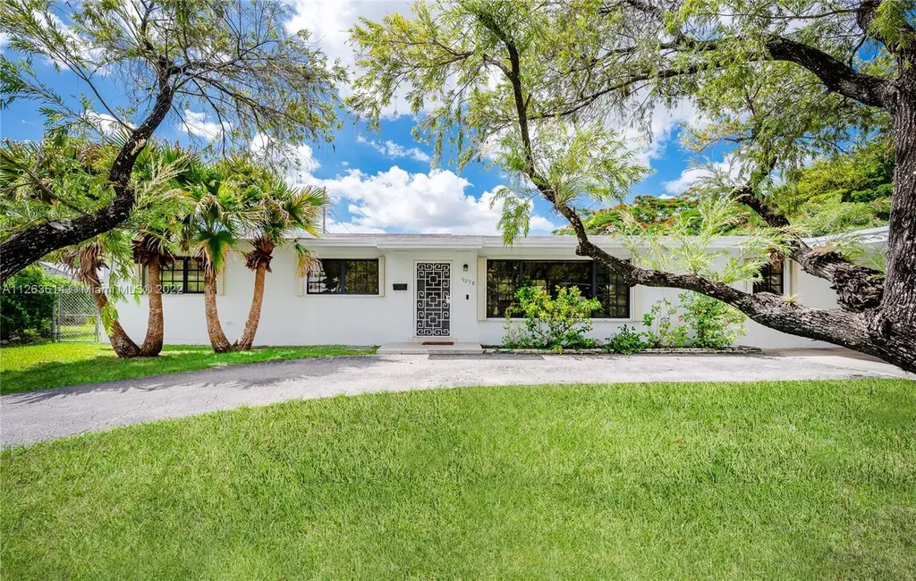 9298 SW 165th Street Palmetto Bay FL 33157