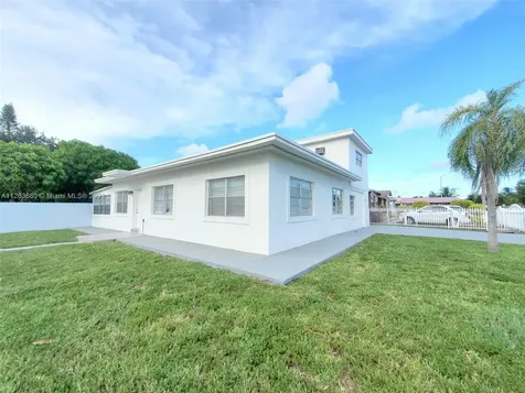 291 W 41st Street Hialeah FL 33012
