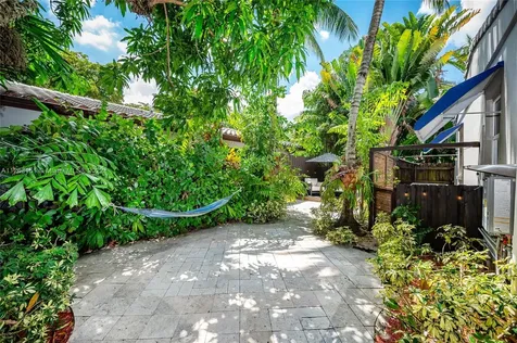 311 Hibiscus Drive Miami Springs FL 33166