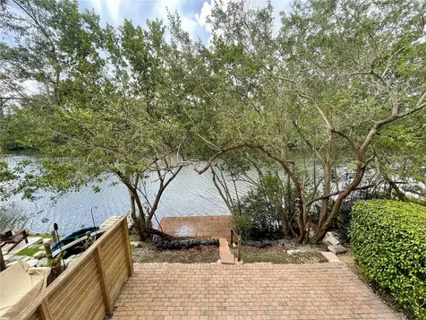 6206 Paradise Point Drive Palmetto Bay FL 33157