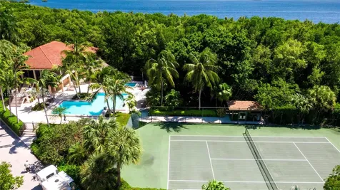 6206 Paradise Point Drive Palmetto Bay FL 33157