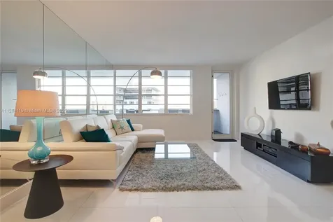 100 Lincoln Road Miami Beach FL 33139