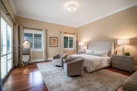 5275 Hammock Drive Coral Gables FL 33156